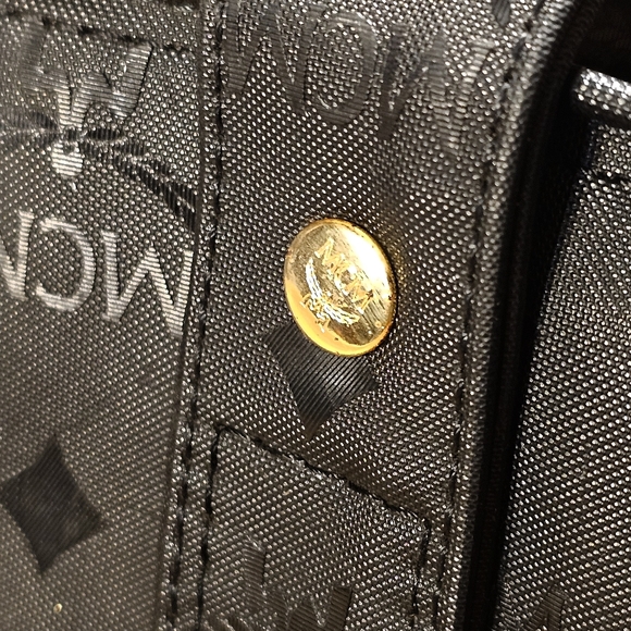 MCM TOTE - Picture 5 of 16